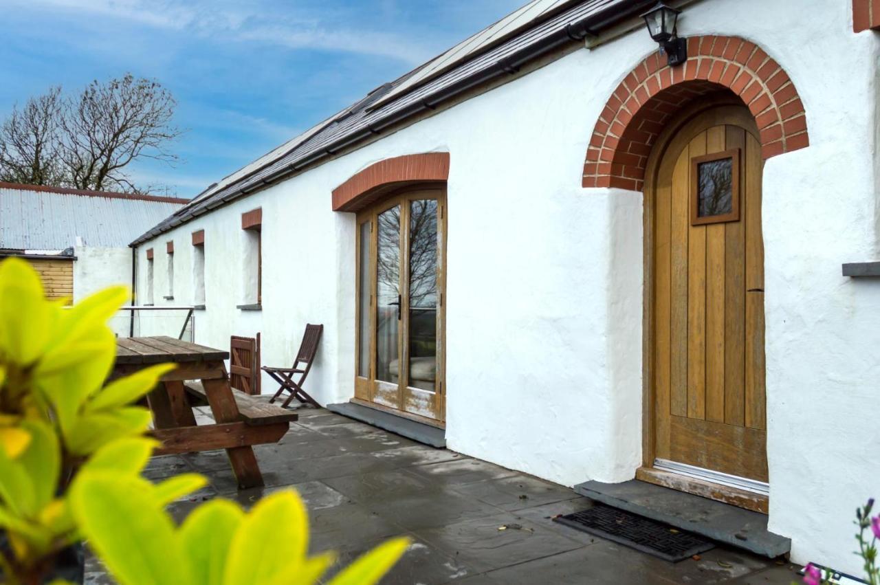 Orchard Cottage - Luxurious Barn Conversion - Beavers Hill Manorbier Exteriör bild